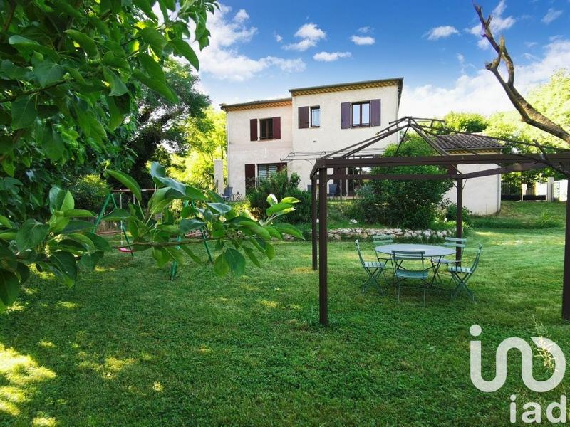 Maison - 152 m² - 6 pièces