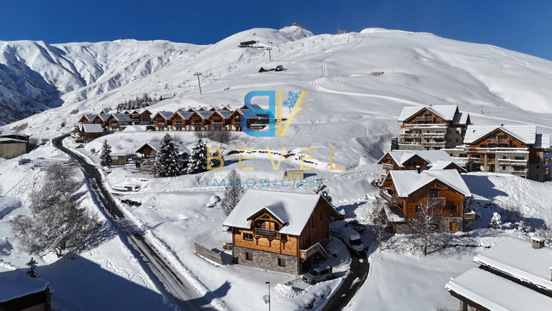 Châlet - 339 m² - 10 pièces