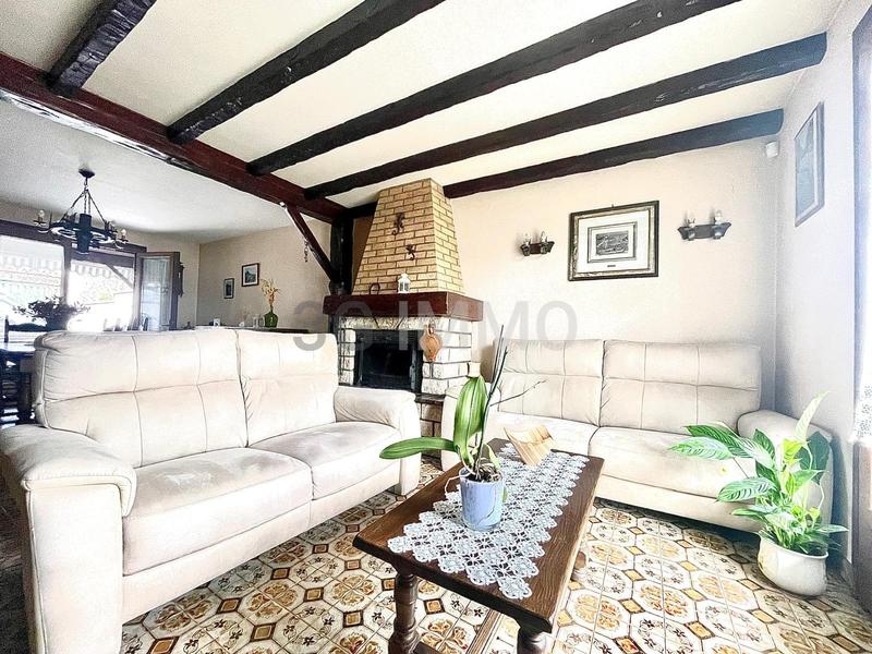 Maison - 200 m² - 8 pièces