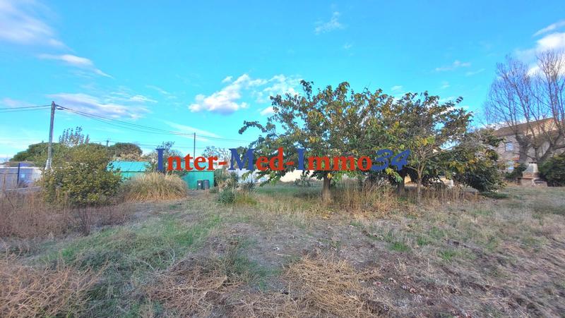Terrain constructible - 841 m²