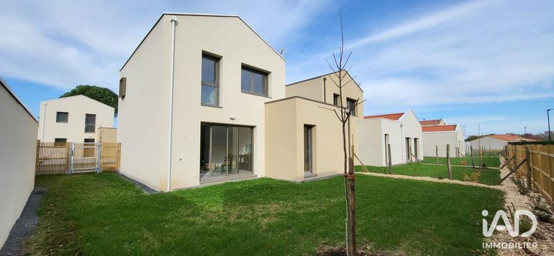 Maison - 90 m² - 4 pièces