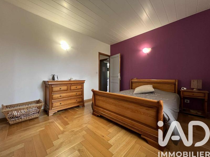 Maison - 198 m² - 8 pièces