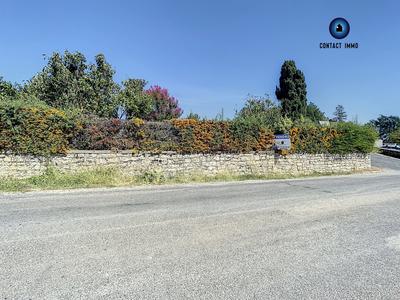 Terrain - 1 800 m²