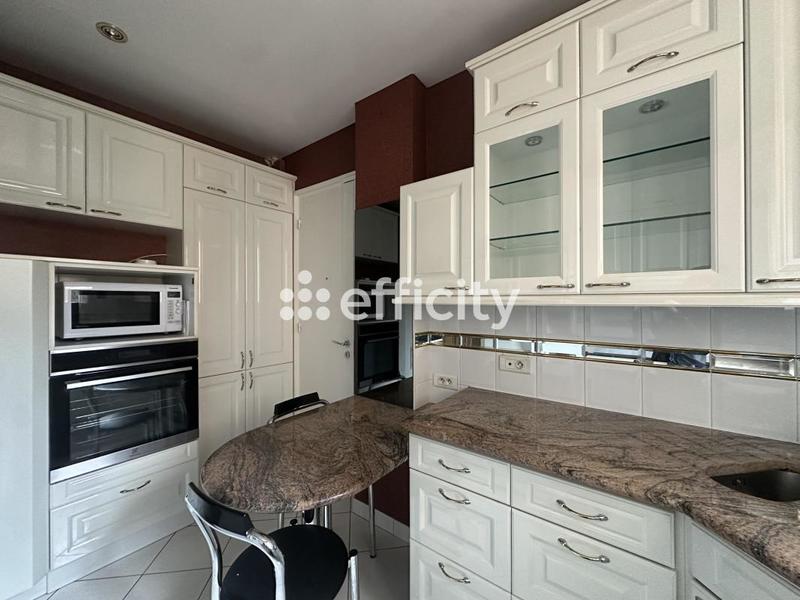 Appartement ancien - 108 m² - 4 pièces