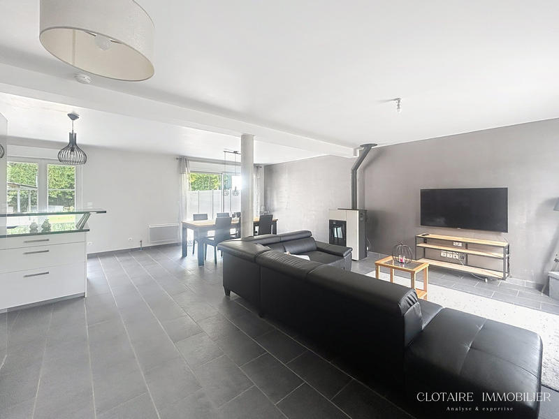 Maison - 140 m² - 6 pièces