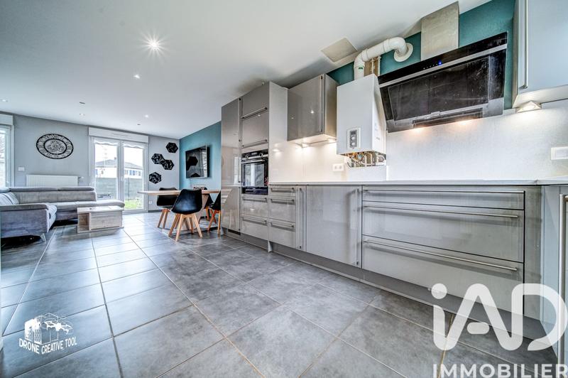 Maison - 80 m² - 5 pièces