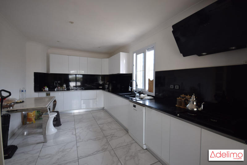 Villa - 189 m² - 7 pièces