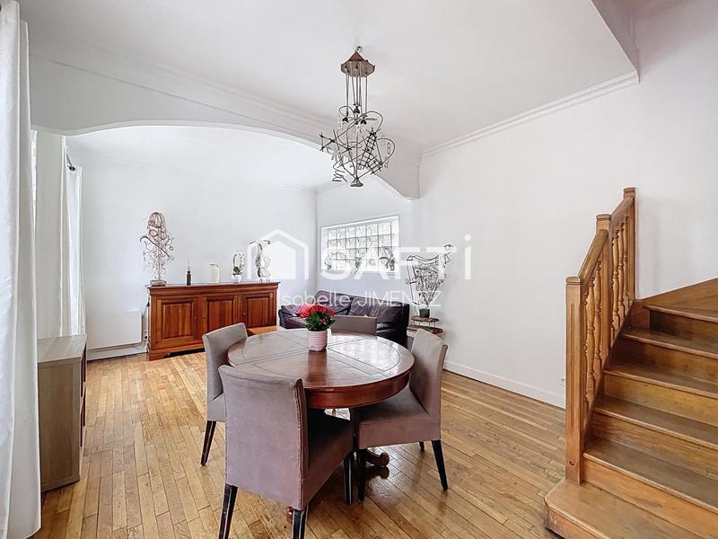 Maison - 90 m² - 5 pièces