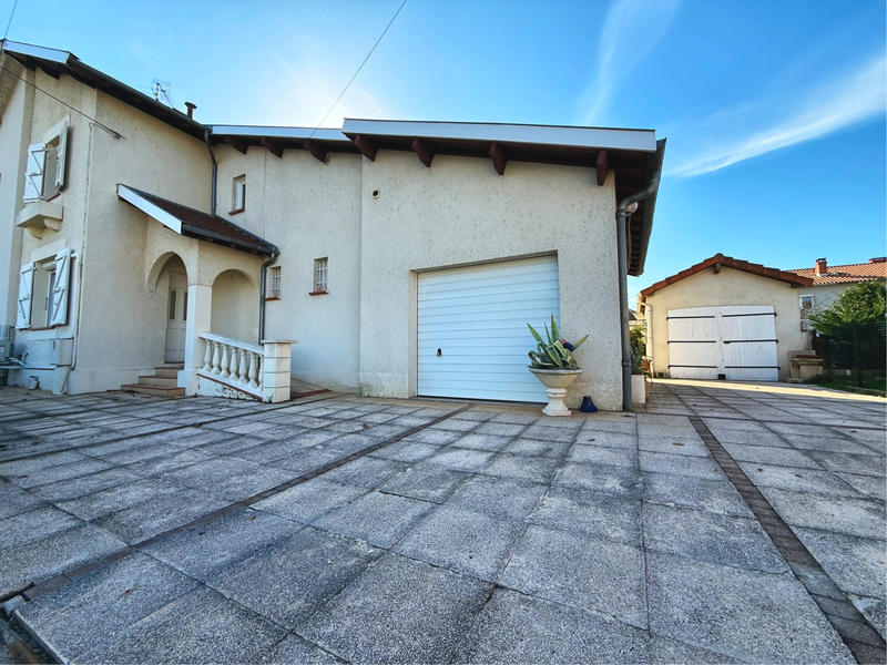 Maison - 95 m² - 5 pièces