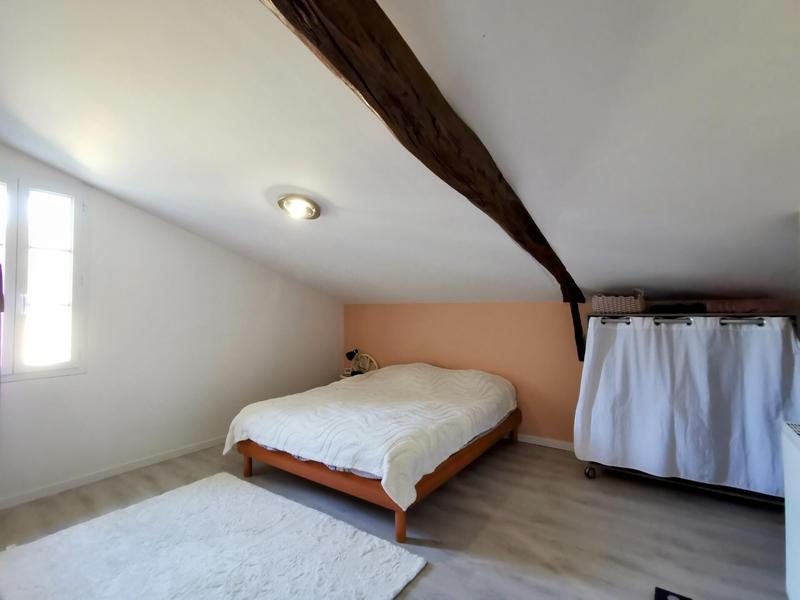 Maison - 325 m² - 10 pièces