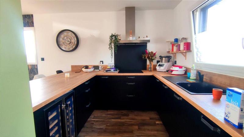 Maison - 121 m² - 7 pièces