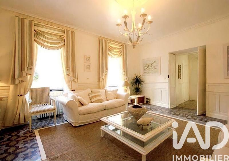 Maison - 271 m² - 10 pièces