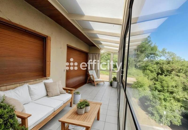 Maison - 262 m² - 10 pièces