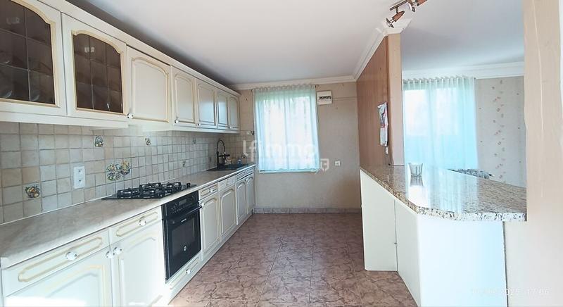 Maison - 102 m² - 5 pièces