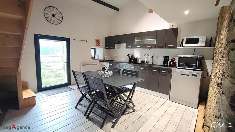 Maison - 340 m² - 17 pièces