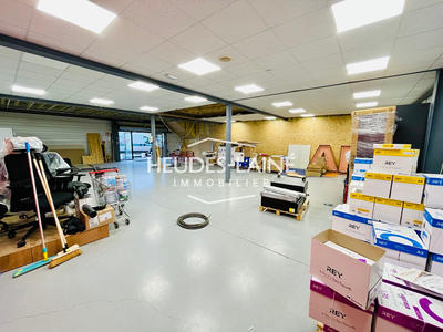 Local d'activités - 360 m² - 3 pièces