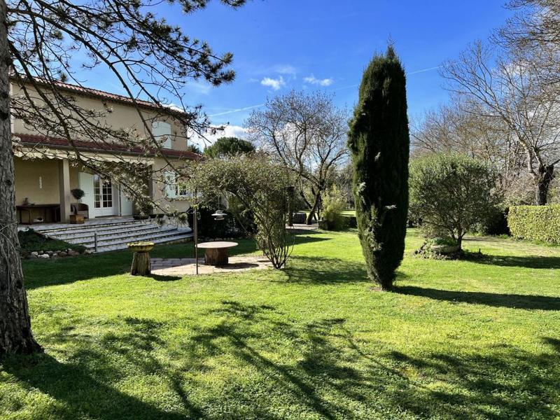 Maison - 163 m² - 7 pièces