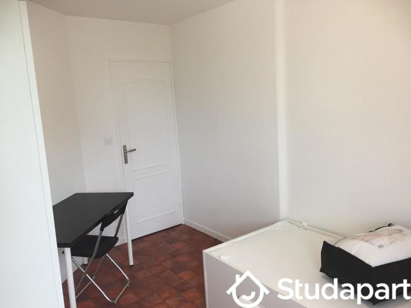 Chambre - 9 m² - 1 pièce