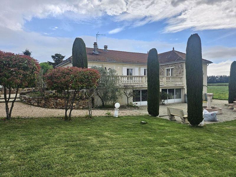 Maison traditionnelle - 140 m² - 6 pièces