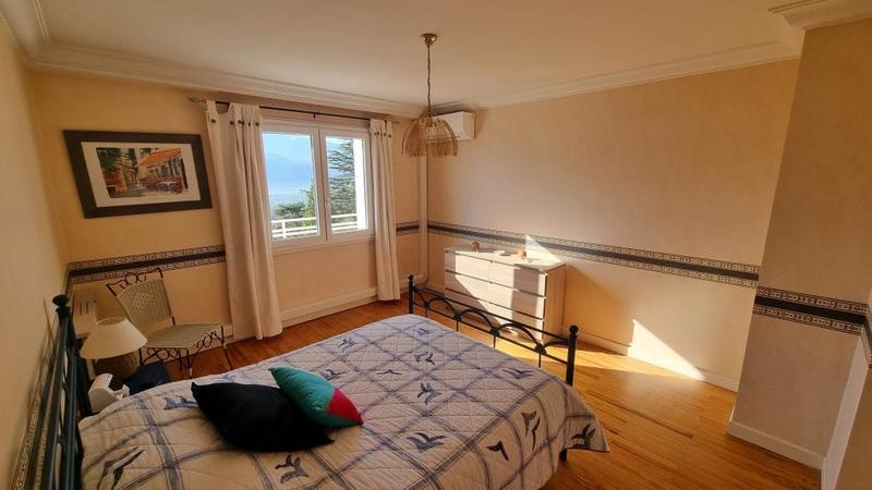 Villa - 214 m² - 6 pièces