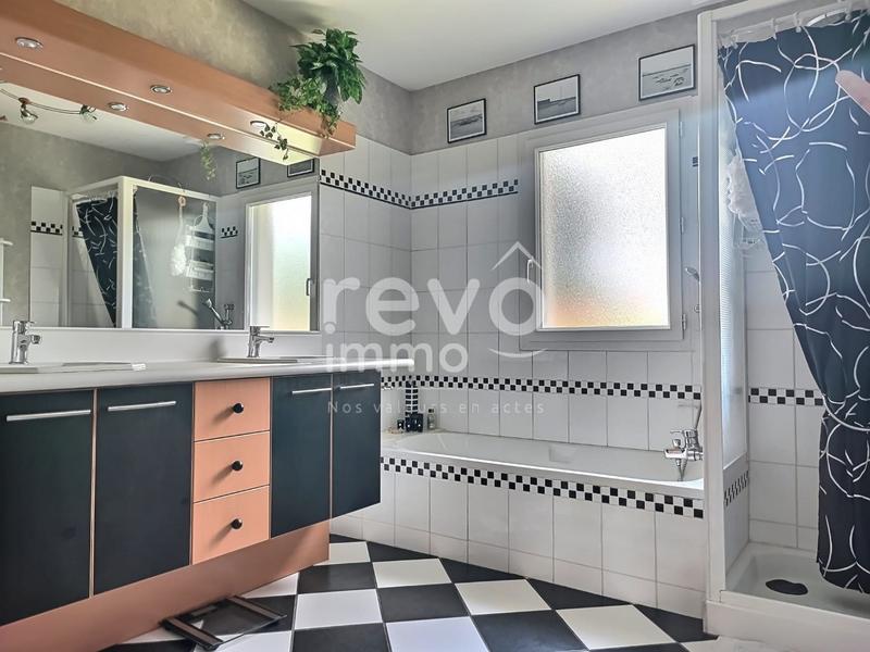 Maison - 143 m² - 5 pièces