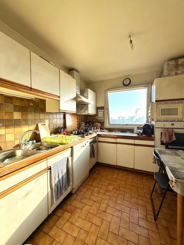 Appartement - 108 m² - 6 pièces