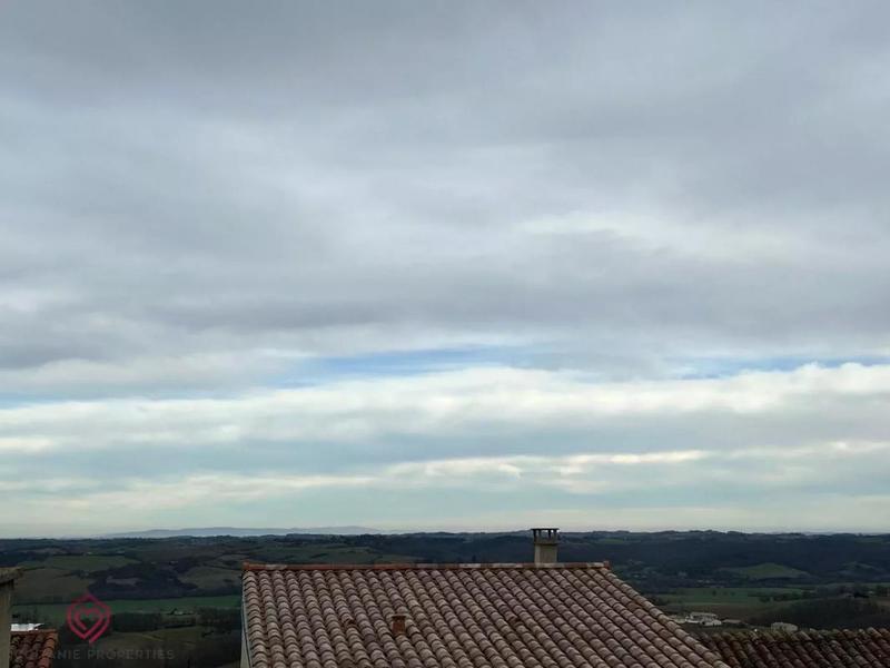 Maison de village - 260 m² - 6 pièces