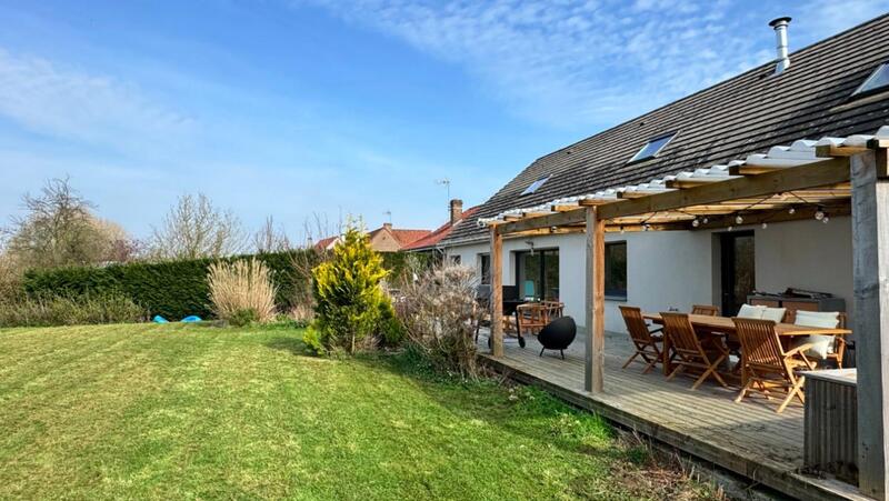 Pavillon - 215 m² - 7 pièces