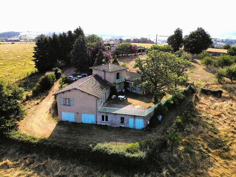 Maison - 236 m² - 7 pièces
