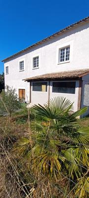 Maison - 215 m² - 7 pièces