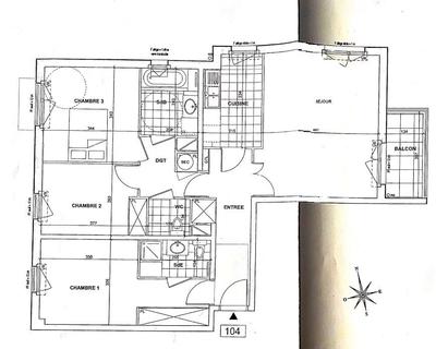 Appartement - 90 m² - 4 pièces