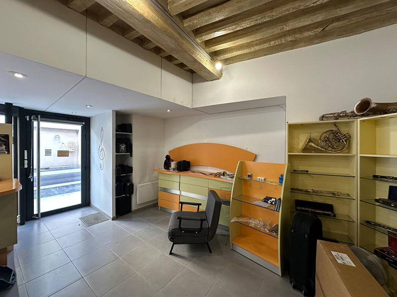 Local commercial - 67 m² - 2 pièces