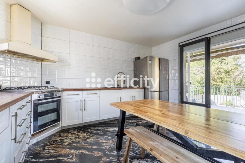 Maison - 104 m² - 5 pièces