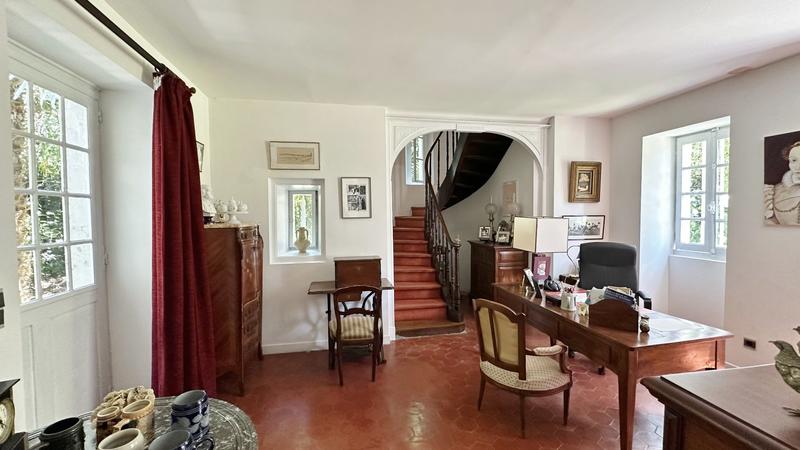 Maison de maîtres - 390 m² - 13 pièces