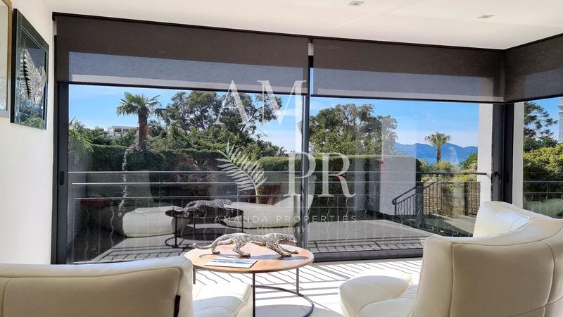 Villa - 404 m² - 10 pièces