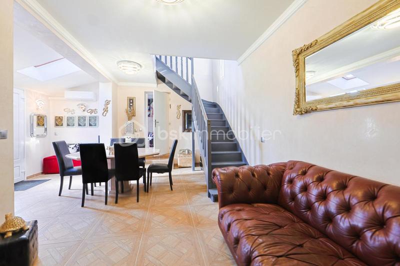 Maison de ville - 110 m² - 5 pièces