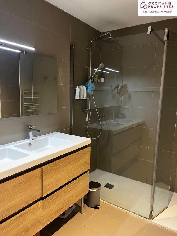 Villa - 270 m² - 8 pièces