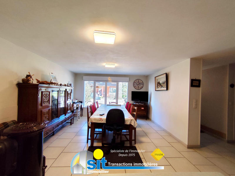 Maison - 201 m² - 6 pièces