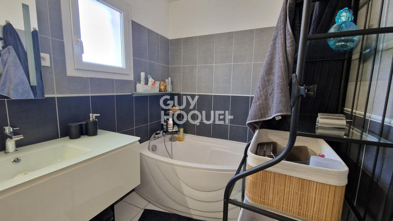 Maison - 90 m² - 5 pièces