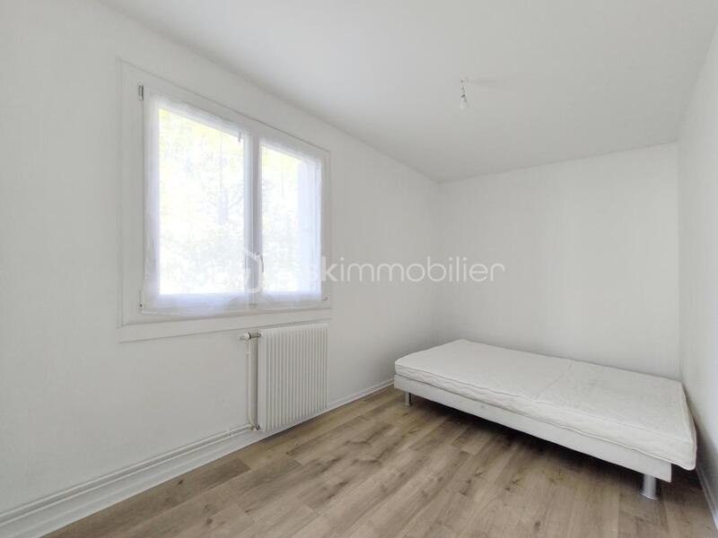 Appartement - 92 m² - 5 pièces