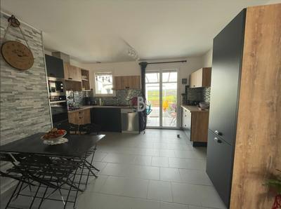 Maison - 96 m² - 3 pièces