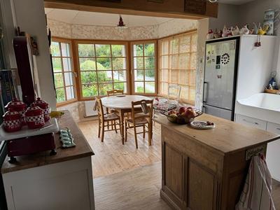 Propriété - 122 m² - 6 pièces