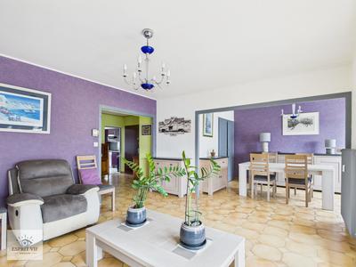 Appartement - 80 m² - 4 pièces