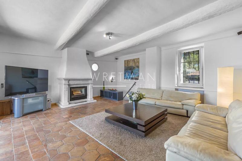 Propriété - 340 m² - 9 pièces