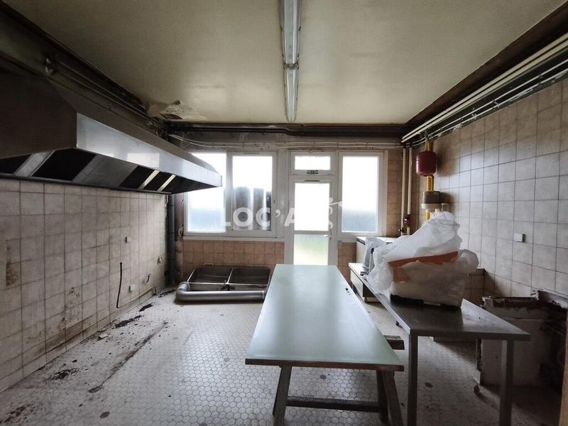 Local commercial - 110 m²