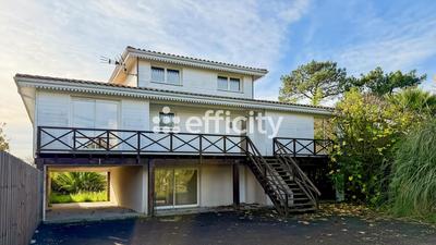 Villa - 147 m² - 6 pièces