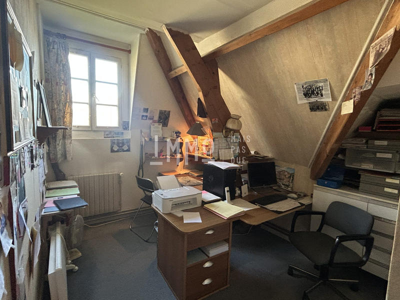 Maison traditionnelle - 206 m² - 7 pièces