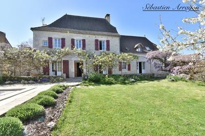 Maison en pierre - 190 m² - 8 pièces