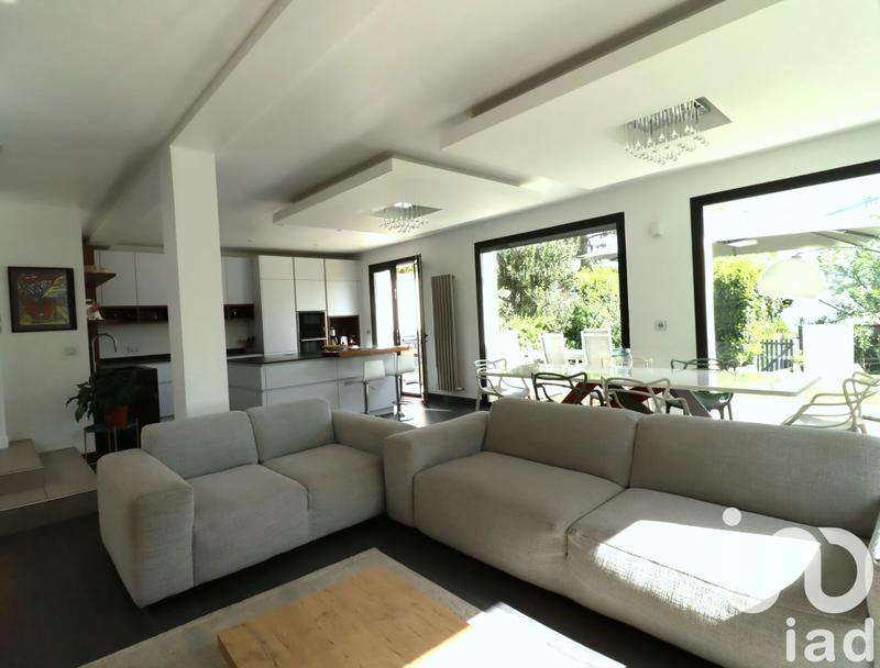 Maison - 195 m² - 6 pièces