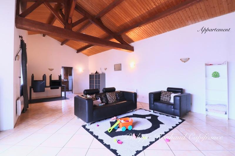 Maison - 420 m² - 17 pièces